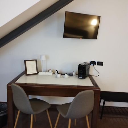 Palazzo Cusani Charming Rooms Vercelli Dış mekan fotoğraf