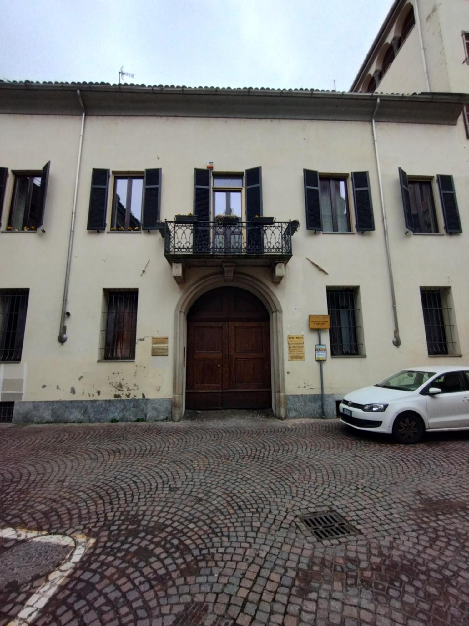 Palazzo Cusani Charming Rooms Vercelli Dış mekan fotoğraf