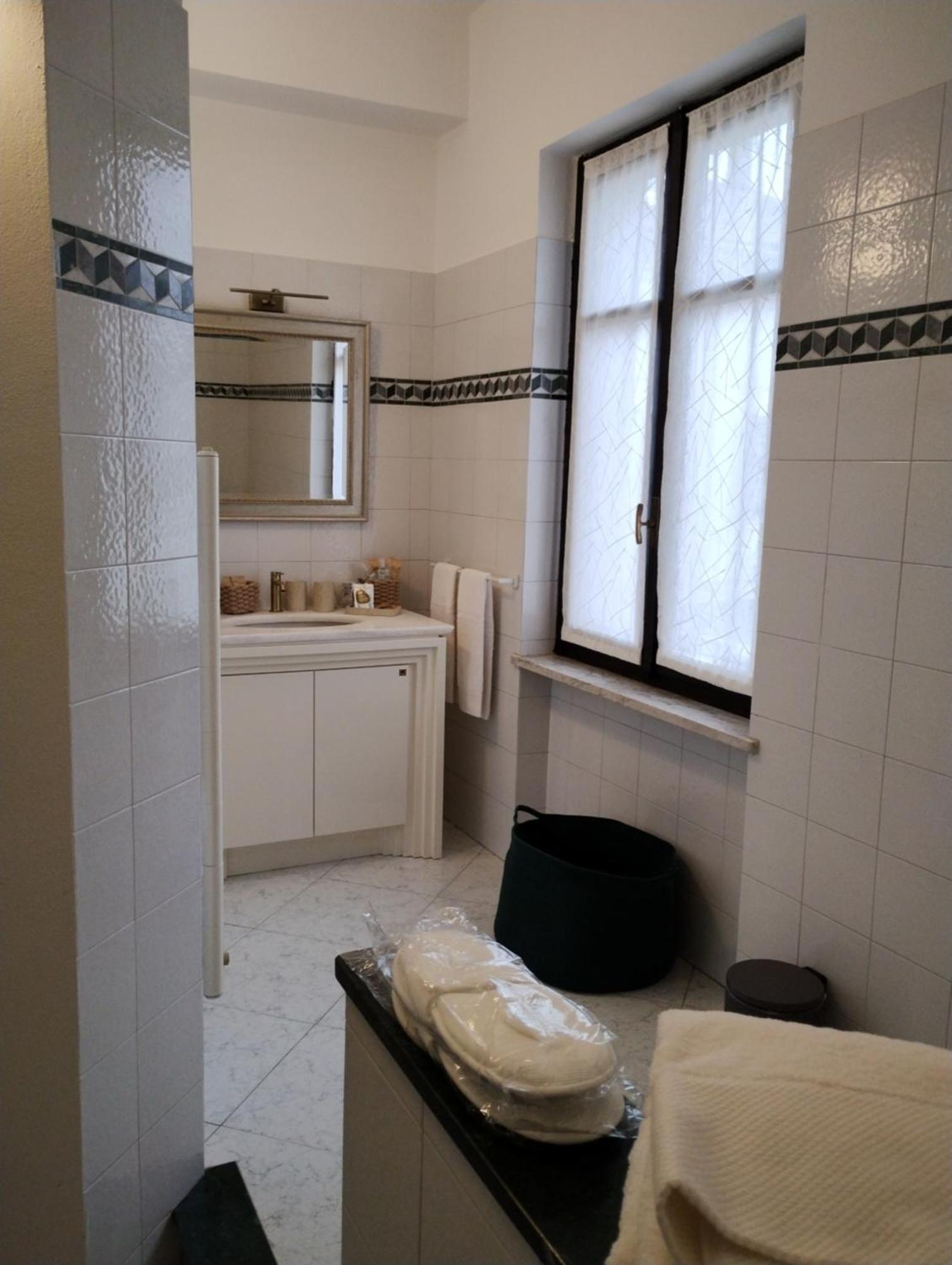 Palazzo Cusani Charming Rooms Vercelli Dış mekan fotoğraf
