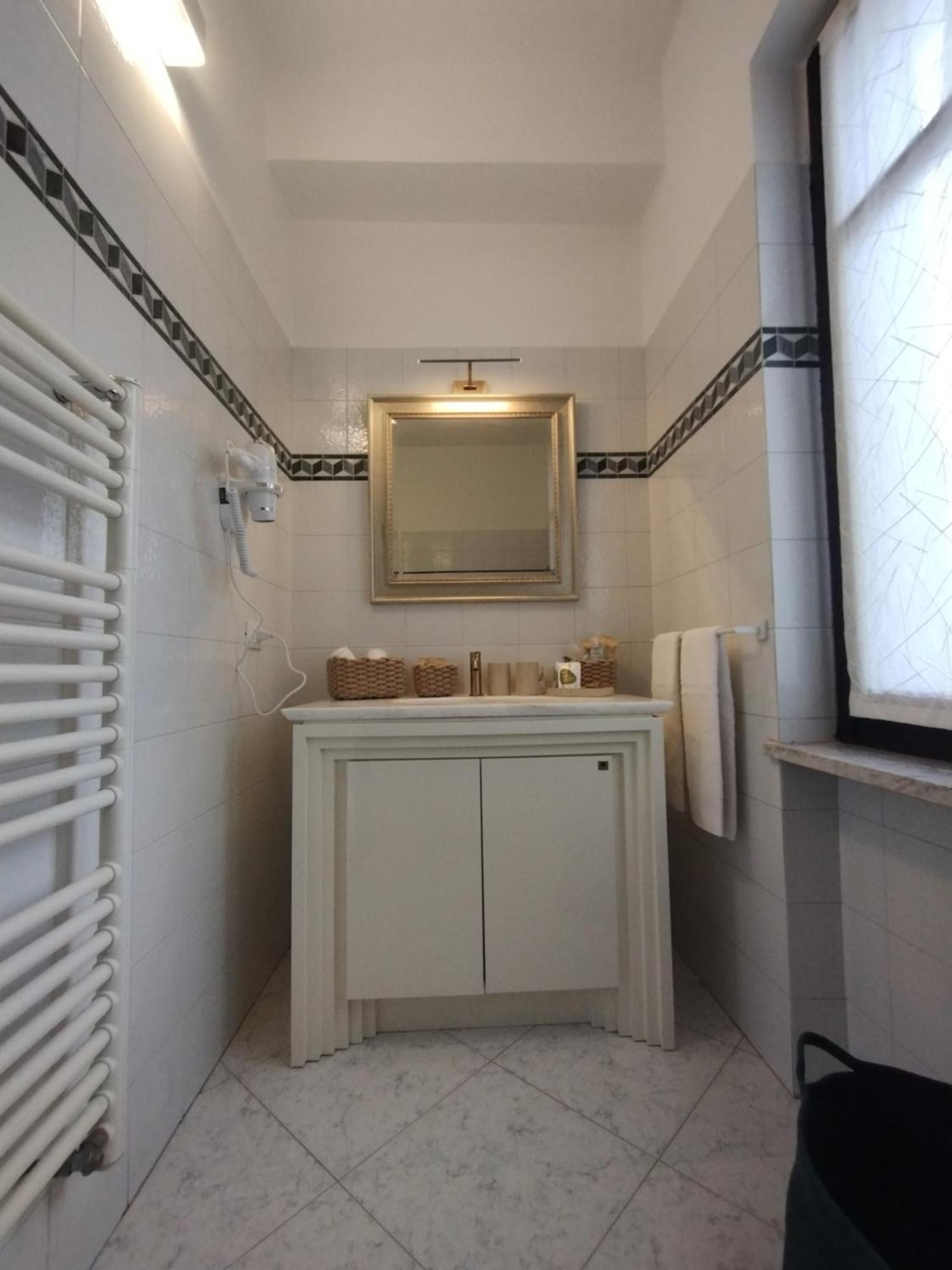 Palazzo Cusani Charming Rooms Vercelli Dış mekan fotoğraf