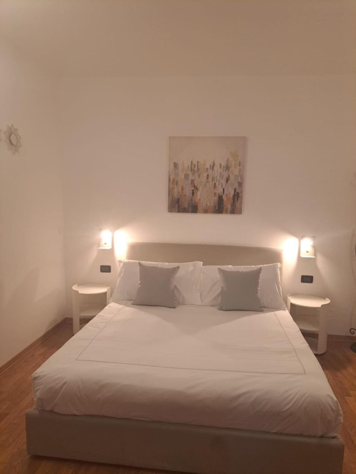 Palazzo Cusani Charming Rooms Vercelli Dış mekan fotoğraf