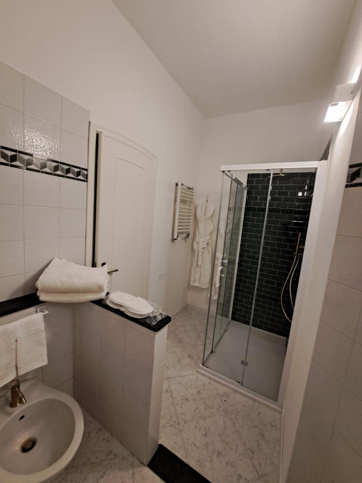 Palazzo Cusani Charming Rooms Vercelli Dış mekan fotoğraf